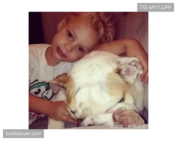 内马尔家的狗都比我家孩子穿得贵