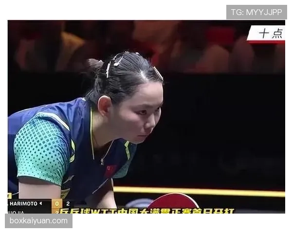 何卓佳买豪宅那天，邻居差点以为明星搬进来了！